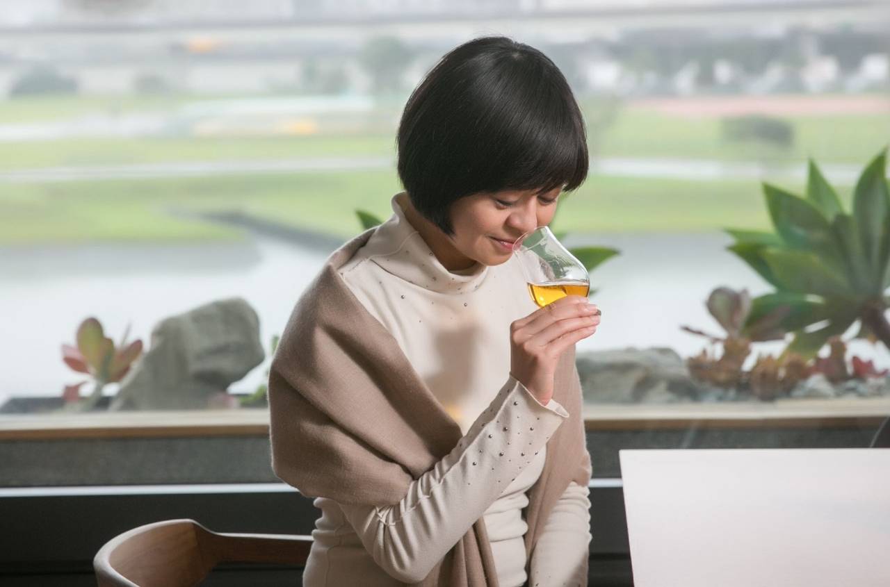 資深飲食生活作家談〈在地釀如何走入日常餐桌〉|葉怡蘭:「在地葡萄酒的興起,展現了我們期待藉由飲食和土地連結的深切渴望和追求 ...